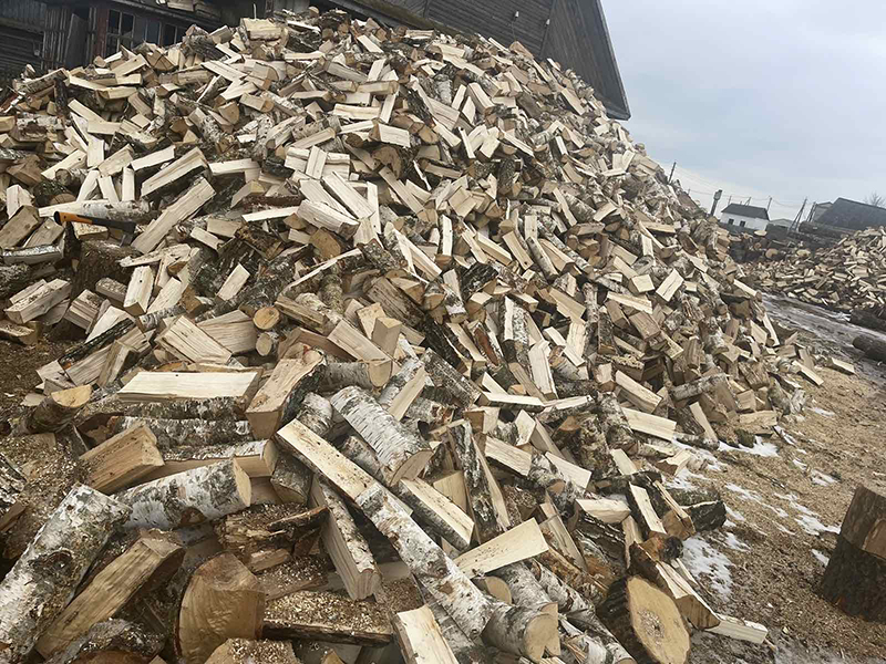 Колотые дрова -склад